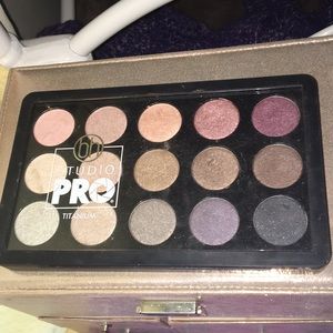Bh studio pro Titanium palette.